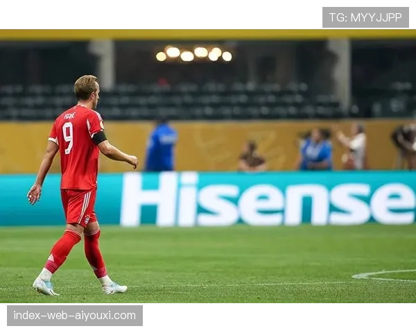 拜仁高位防线遭遇速度型前锋冲击 客场战术调整成关键